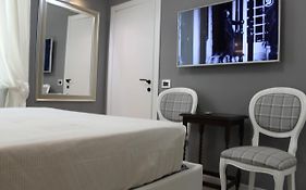 Jacuzzi Apartament By Parmacentro B&B